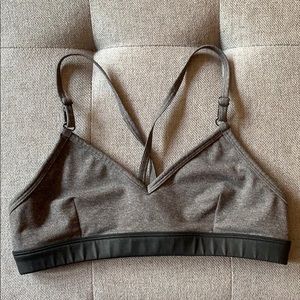 Alo yoga sports bra. Size XS